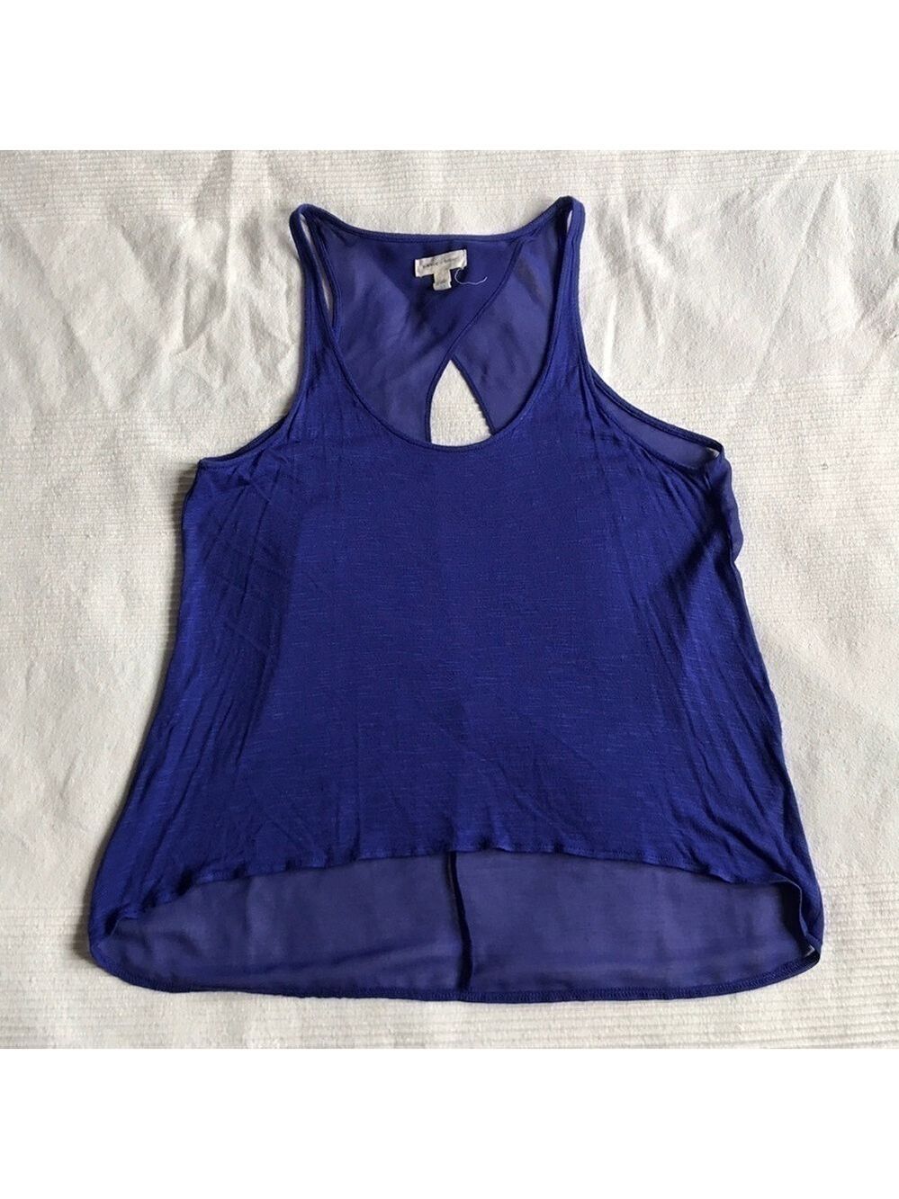 SILENCE + Noise Keyhole Tank Size XS
